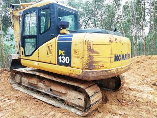 小松PC130-7挖掘機