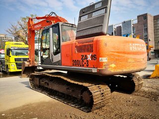 日立ZX200-3挖掘機