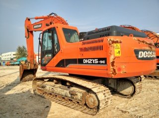 斗山DH215-9E挖掘機(jī)