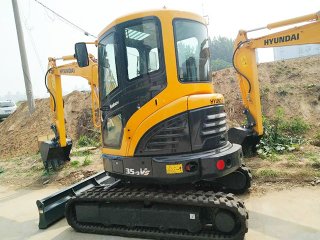 現(xiàn)代R35-9VS挖掘機