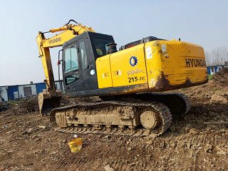 現(xiàn)代R215-7C挖掘機