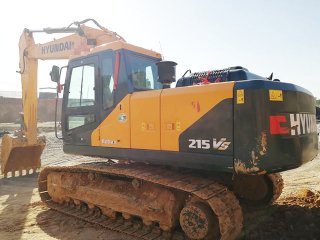 現(xiàn)代R215VS挖掘機